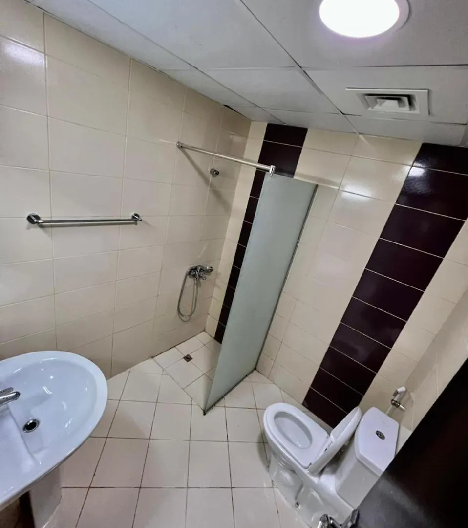 ホームステイ Wonderful Partition Room In Al Barsha 1 Near Metro ドバイ アラブ首長国連邦