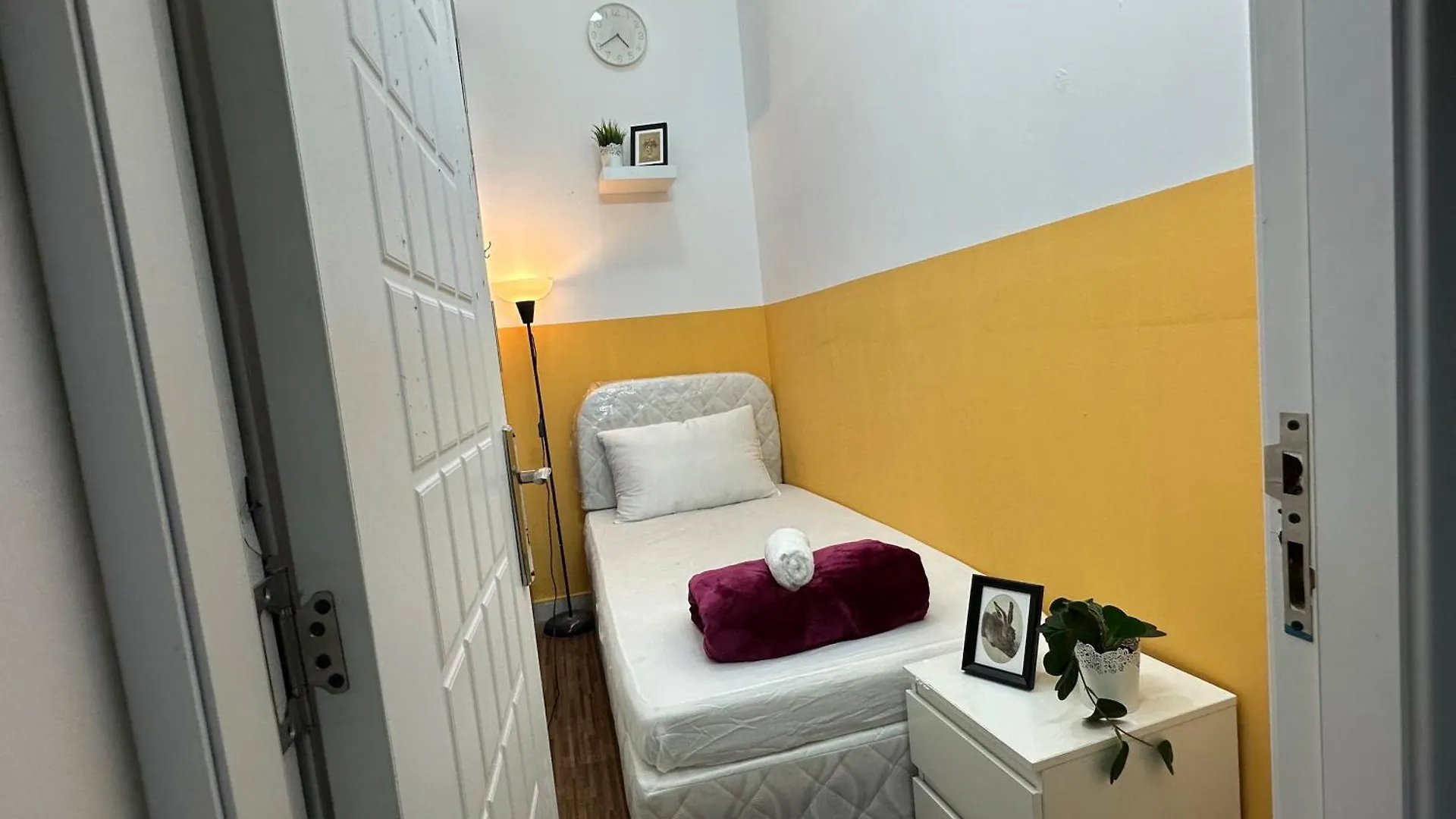 Wonderful Partition Room In Al Barsha 1 Near Metro ドバイ